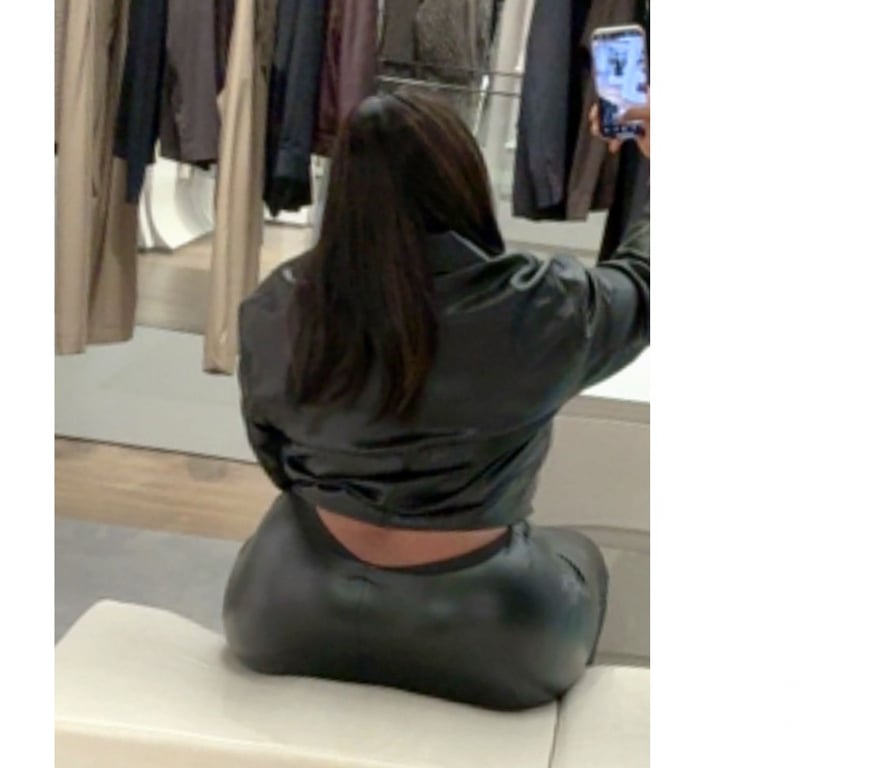 Escorts West Midlands Wolverhampton - Photos for African Escort massage and good service.