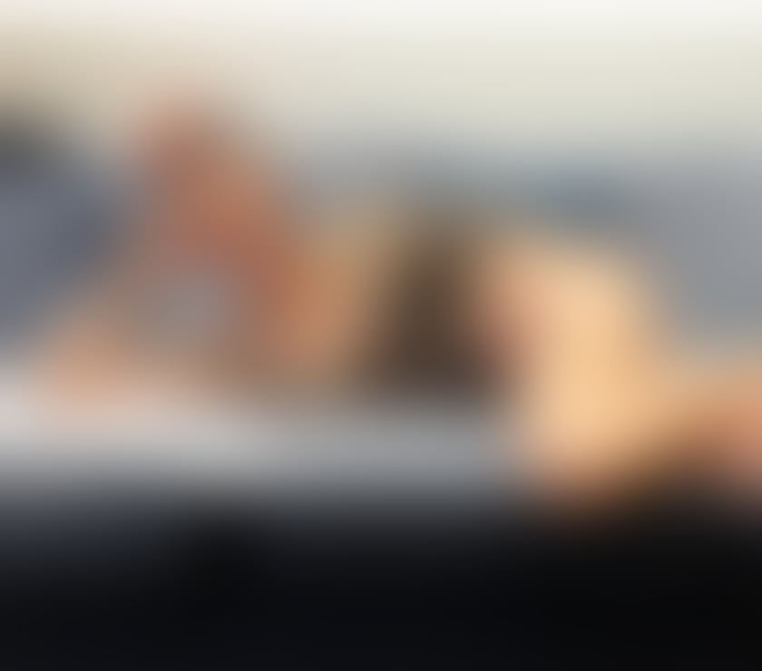 Escorts Hertfordshire Dacorum - Photos for Relaxing and Revitalising Massage by English Sadie!