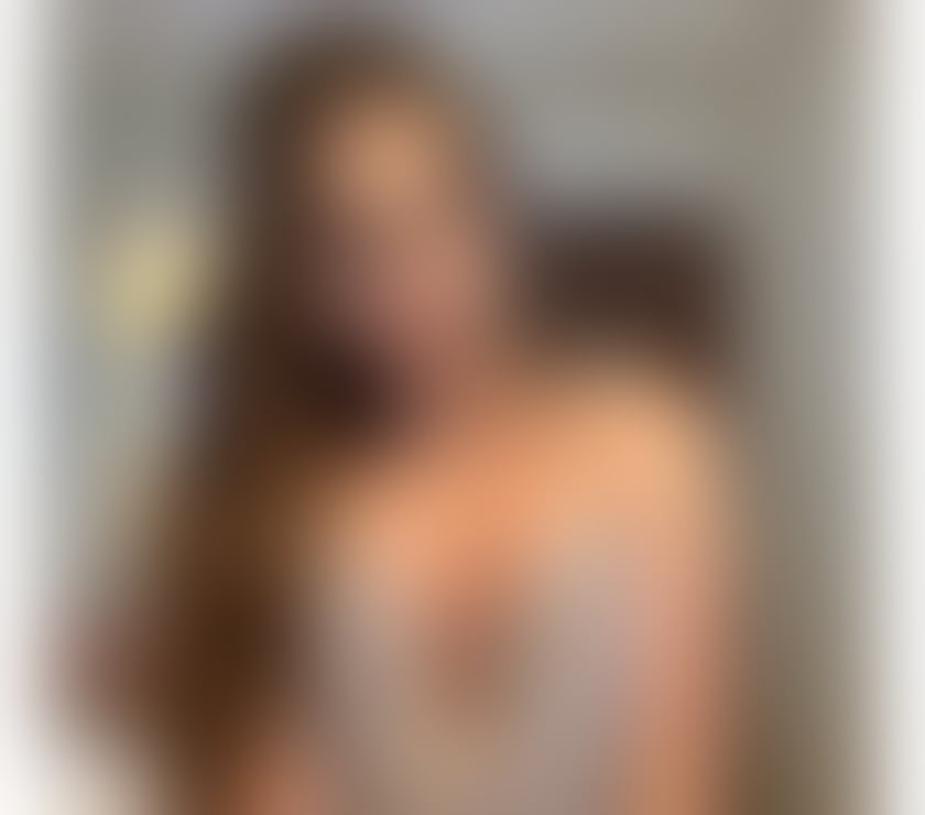 Escorts Birmingham City Centre Birmingham - Photos for Elegant Companion – Soft Curves & Feminine Grace