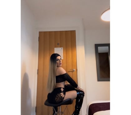  Escorts & Erotic Massage Swindon Town Centre Swindon - Photos for Loret latină lady boy now în citit for 3 day