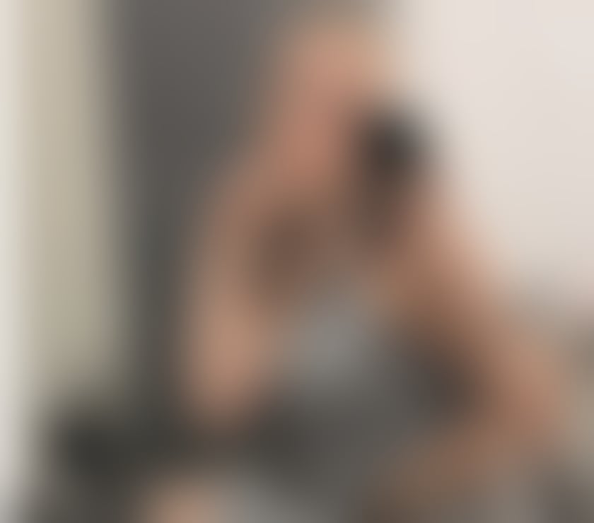 Beautiful British bella