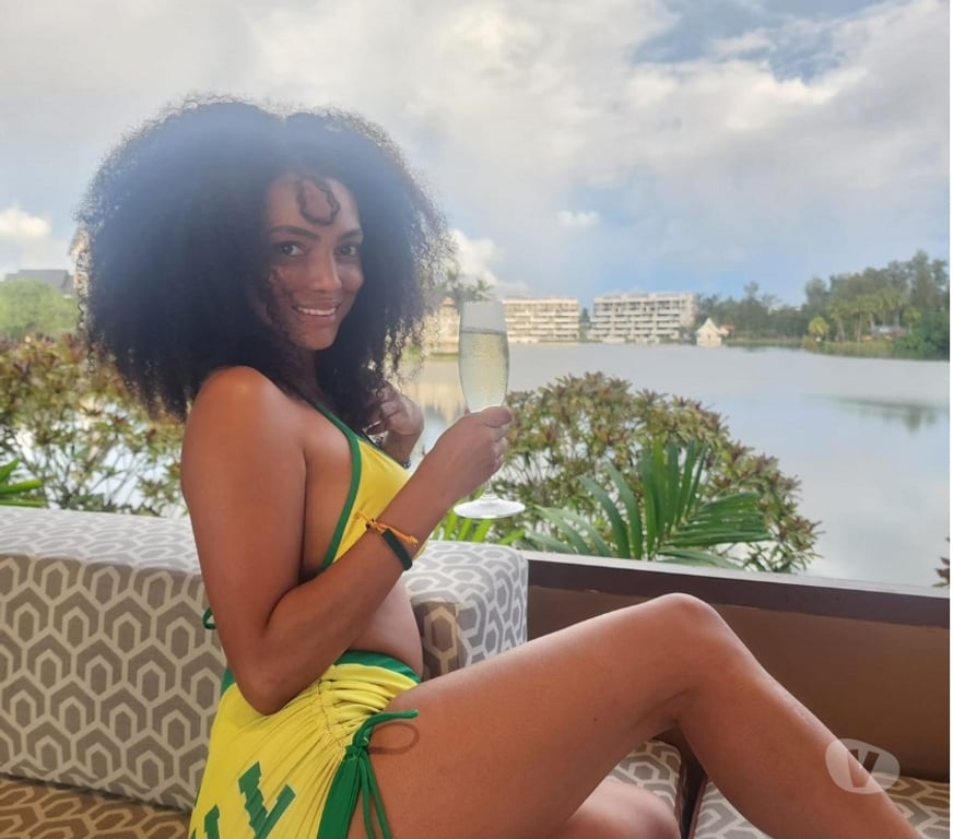 Escorts Kent Folkestone and Hythe - Photos for 🍸 GABRIELLE | Party Girl – Curves & Intensity ✨💋