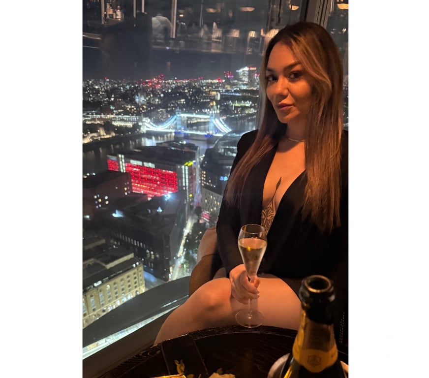 Escorts East London Canary Wharf - East London - Photos for CAMILA SEXY BRAZILIAN 🥂 REAL PHOTOS 🥂