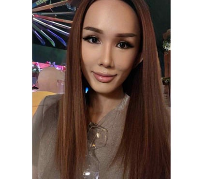 Transsexual Salisbury Wiltshire - Photos for Trans Ladyboy Veda visiting Salisbury Town Centre