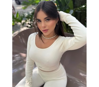 Photos for ANNA NEW 🍭OWO GFE🔝PARTY Bombshell