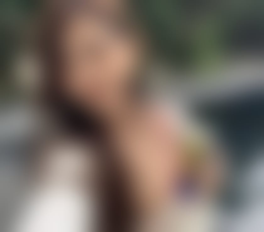 Beautiful Thai girls providing Thai services