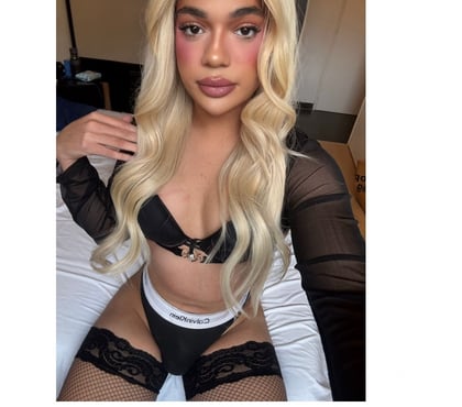 Trans Escorts Hull City Centre Hull - Photos for ♥️ KASS 💕 POUPÉE FRANÇAISE Ts 🥂 FÊTE🍑🍆