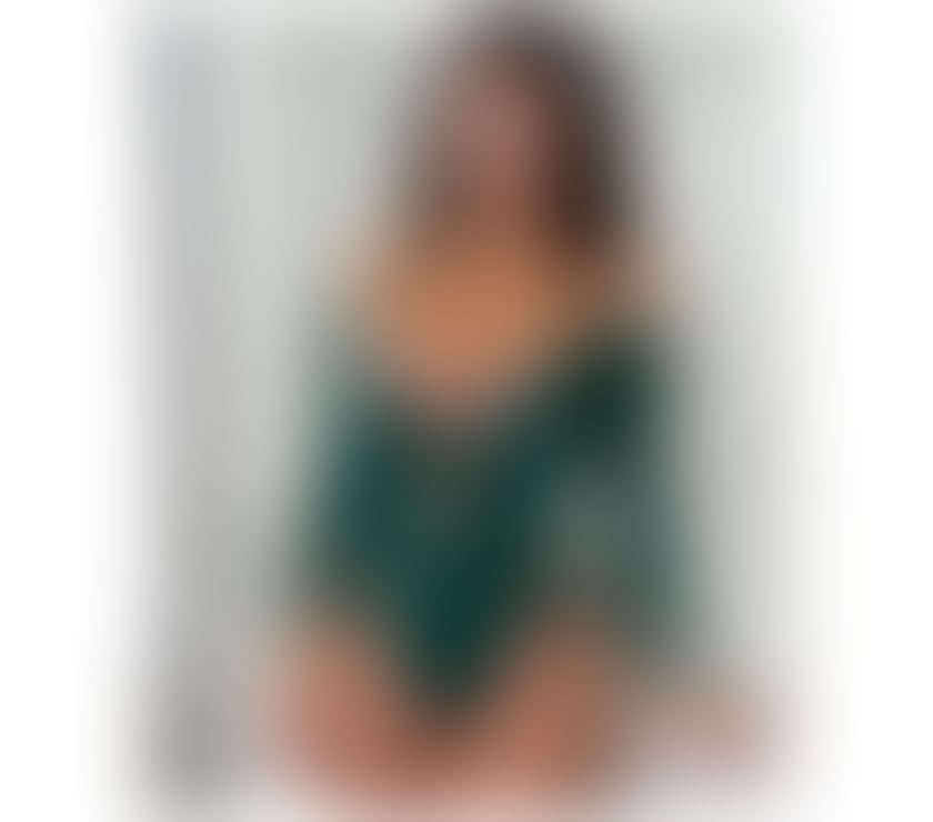 Rouge sexy brunette ✨🥂💋