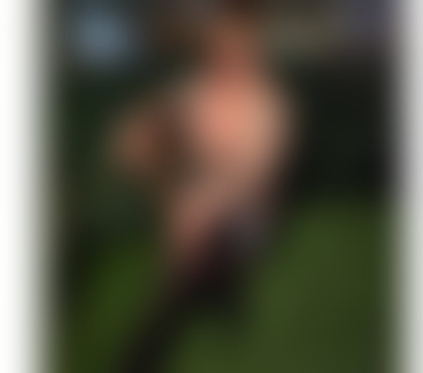 Escorts Surrey Woking - Photos for Mary, a mature and naughty girl.❤️🇧🇷🍾