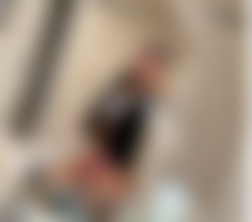 LAURA BIG ASS Real pic