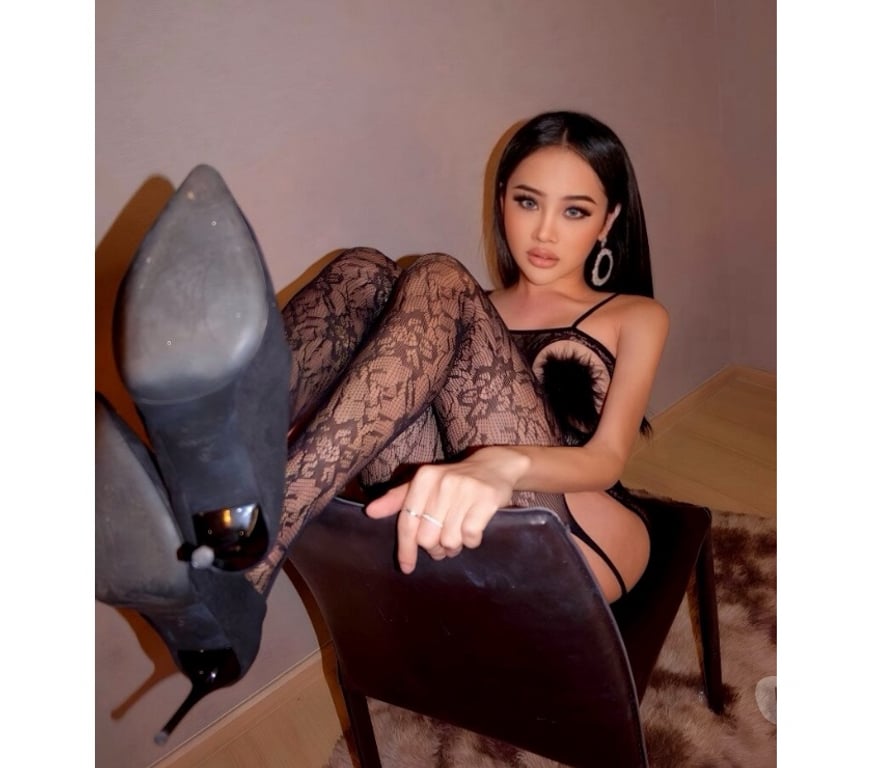 Trans Escorts West London Paddington (H&C Line) Station - West London - Photos for Trans Model NANA