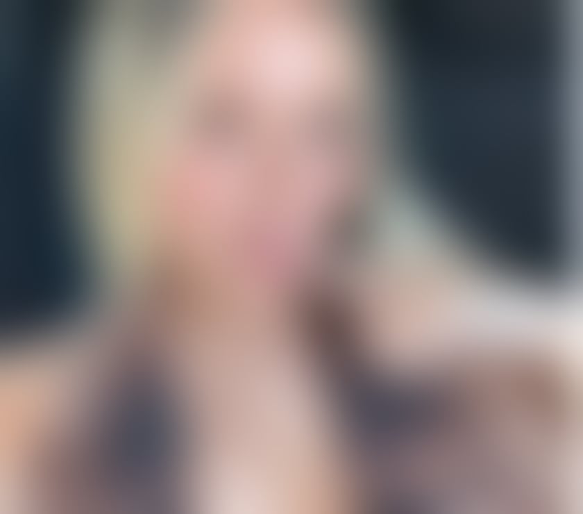 Photos for Mari Love 🍒 New in Luton