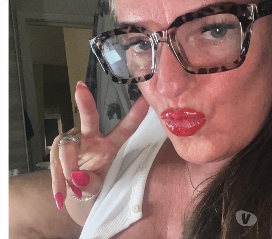 Adult Entertainment West Midlands Birmingham - Photos for Hot Busty MILF - online only