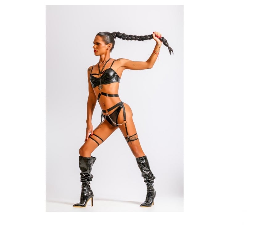 Escorts Essex Harlow - Photos for Trans Dominatrix Perola Brazilian Party