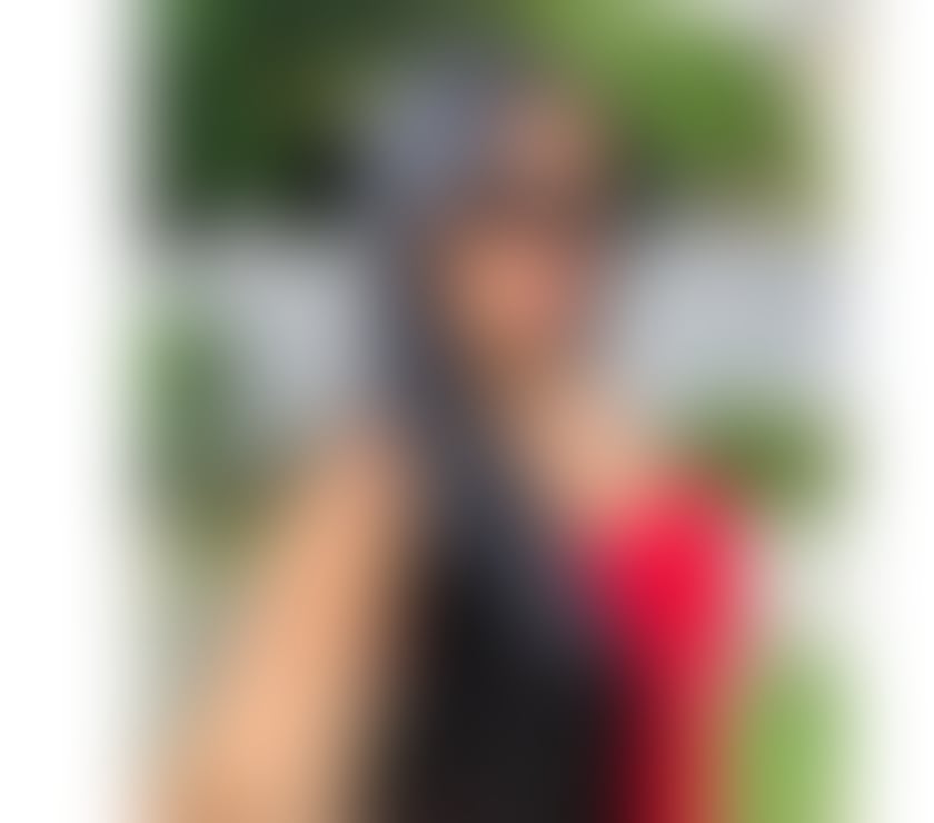 Júlia Queen owo 🔥 hot hot 🥵