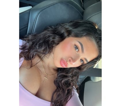 Escorts Luton Town Centre Luton - Photos for Lívia Elegant, Warm & Passionate