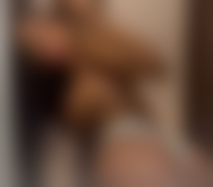 Escorts and Massages Woolwich South East London - Photos for Your Dream Lady Awaits - VIP Experience