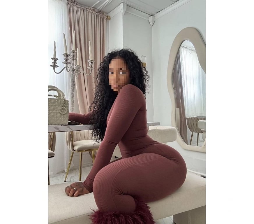 Escorts Barking and Dagenham Dagenham - Barking and Dagenham - Photos for 🍫🔥BRUNETTE LATINA NEW IN THE ÁREA🍫🔥