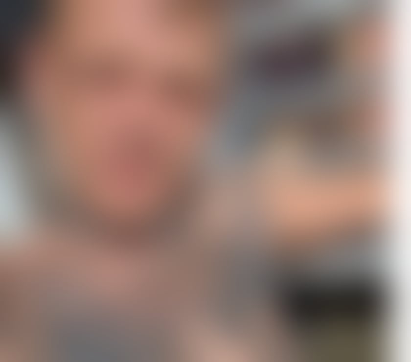 Male escort Yorkshire tattooed English gentleman