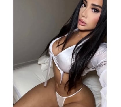 Escorts and Massages Leeds City Centre Leeds - Photos for Paula Brazilian 🇧🇷 good service ❤️