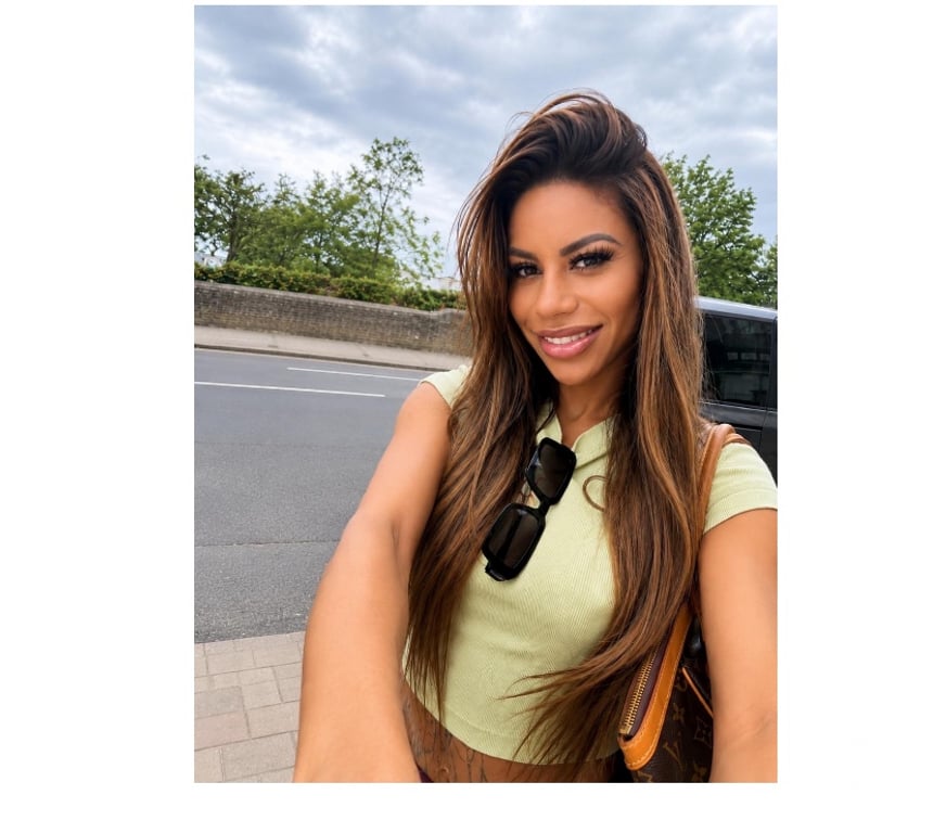 Trans Escorts North London Barnet Gate - Barnet - Photos for Lara gorgeous 07424989281 XXL