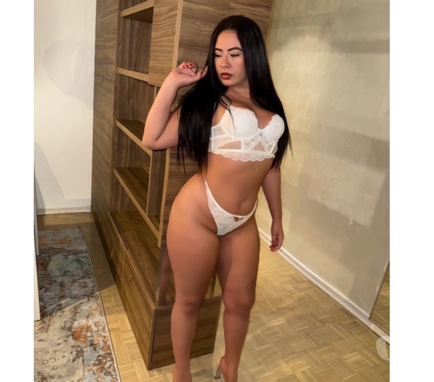 Escorts East London Stratford Station - East London - Photos for Mel sexy honey girl 🍯😏 Love party 🎉💕