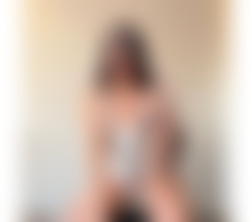 Escorts South East London Plumstead - South East London - Photos for 💕Camila Latina 💞Girl new in the area no rush 💯