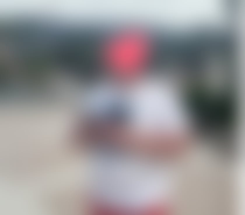 I'm 45, 6 feet, looking for a girls ore ladies