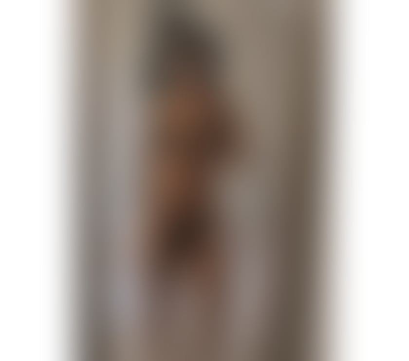 Queen of the party, perfect for your special moment!