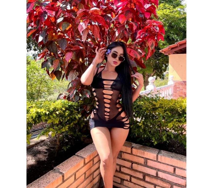 Escorts East London Havering - Photos for 🌟HOT BRUNETTE🔥JUICY BODY🍑PARTY TIME