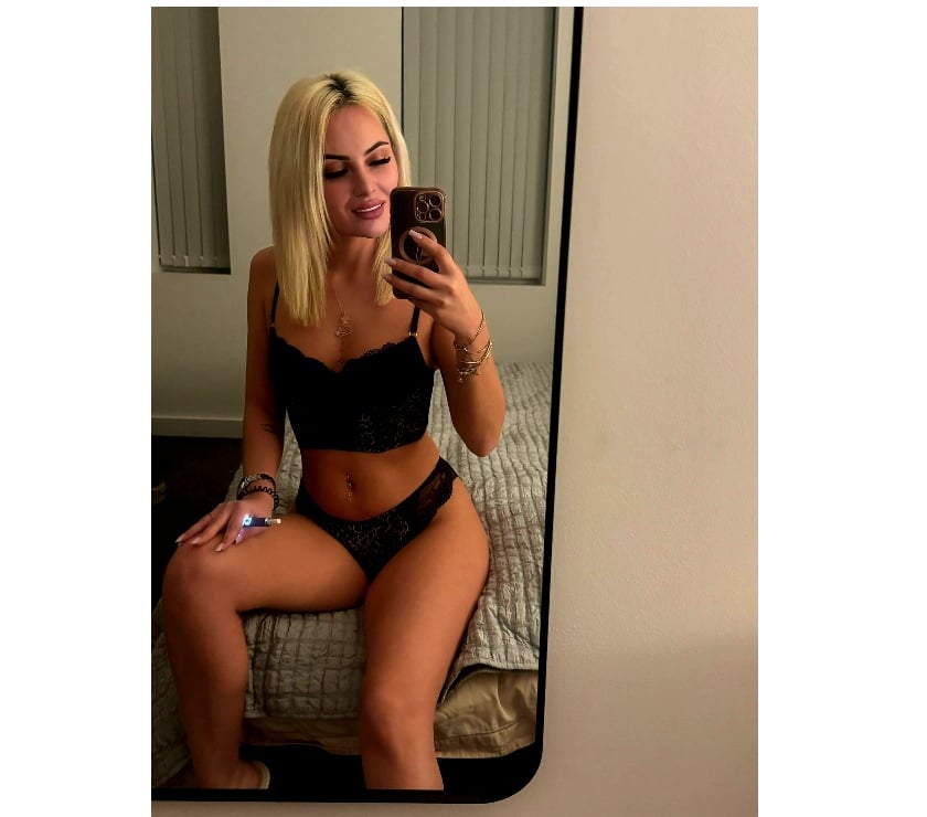  Escorts Stockport Town Centre Stockport - Photos for 💥🔥Naughty Emma 💥Real Pics🔥💥