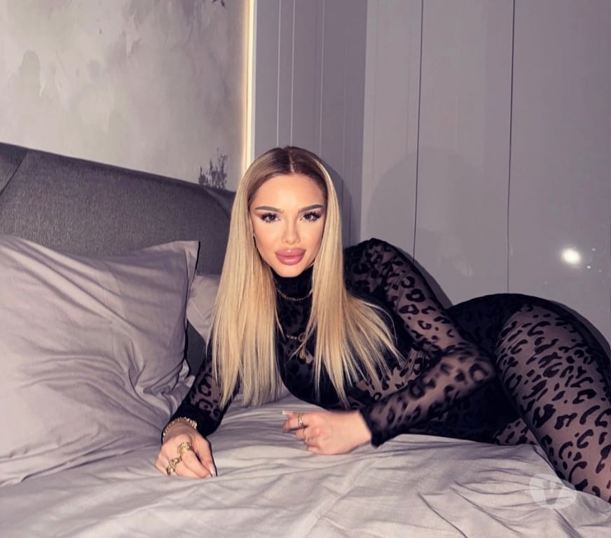 Escorts Hertfordshire Welwyn Hatfield - Photos for Ⓢⓔⓧⓨ ⓑⓛⓞⓝⓓⓔ 🄿🄰🅁🅃🅈 24 🄷