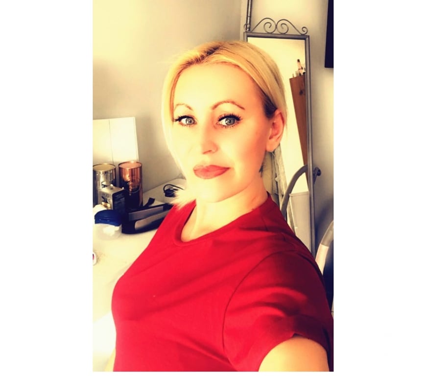 Adult Entertainment Shropshire Telford and Wrekin - Photos for Mature blonde Queen