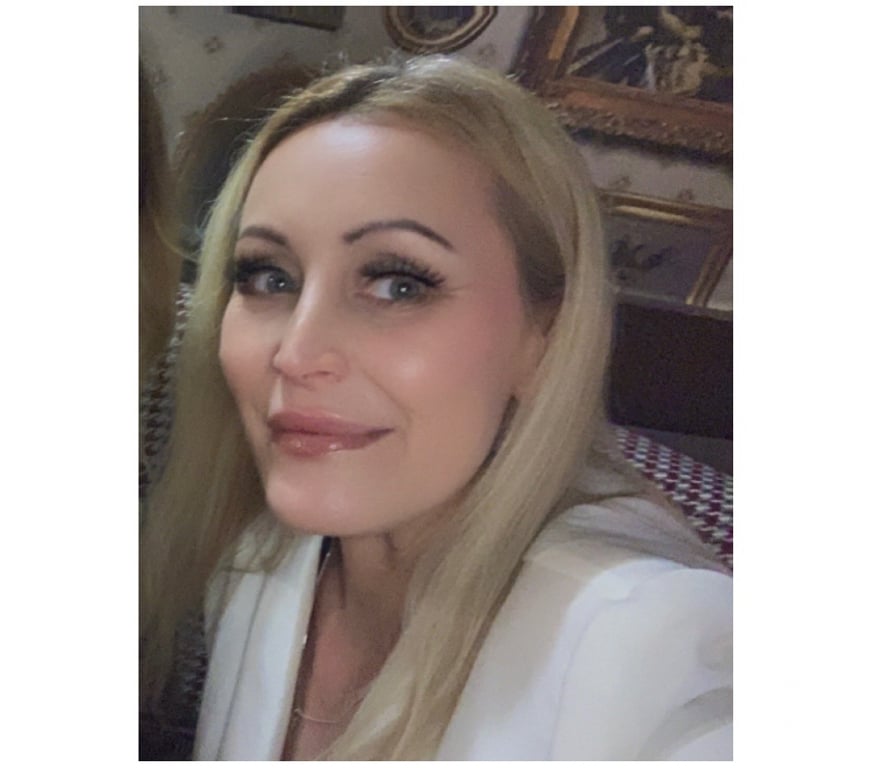 Adult Entertainment Shropshire Telford and Wrekin - Photos for Mature blonde Queen