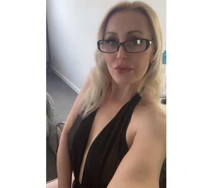 Adult Entertainment Lightmoor Telford and Wrekin - Photos for Mature blonde Queen