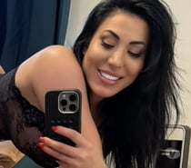 Hi new brunette Anna incall&outcall 24 7