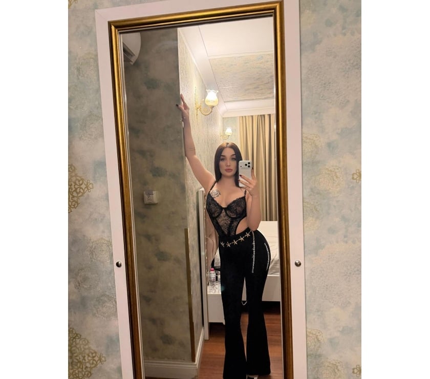 Escorts Central London Westminster - Central London - Photos for Available Now ✨ Charming Brunette – Genuine Photos