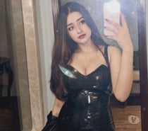 Hot gorgeous party girl available no rush 🥂