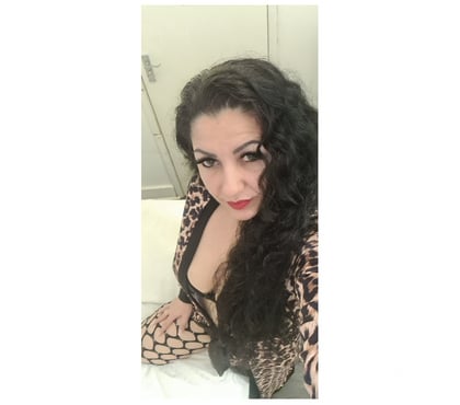 Escorts and Massages Finsbury Park North London - Photos for Milf Kelly sexy big natural breasts 💋💋💋