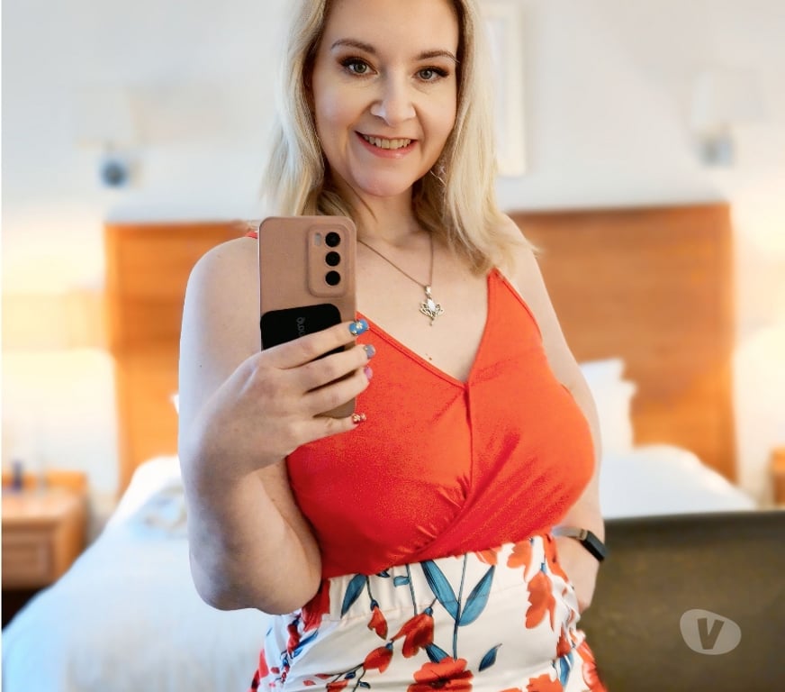 Escorts Central London King`s Cross - Central London - Photos for Curvy MILF AnneMarie - Reassuringly Expensive