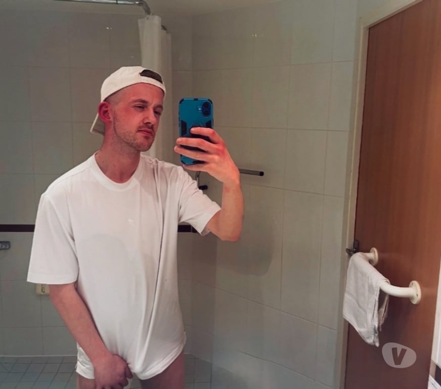  Gay massage Rhondda Cynon Taf Pontypridd - Rhondda Cynon Taf - Photos for Welsh Bottom Lad AVAILABLE