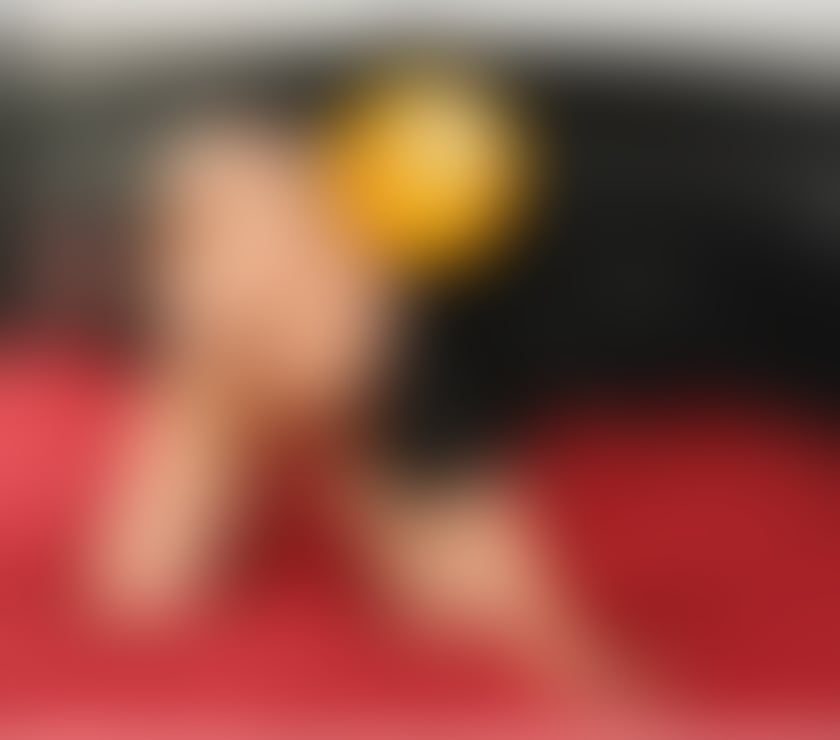 Escorts West Yorkshire Kirklees - Photos for H it's. Jenny new here