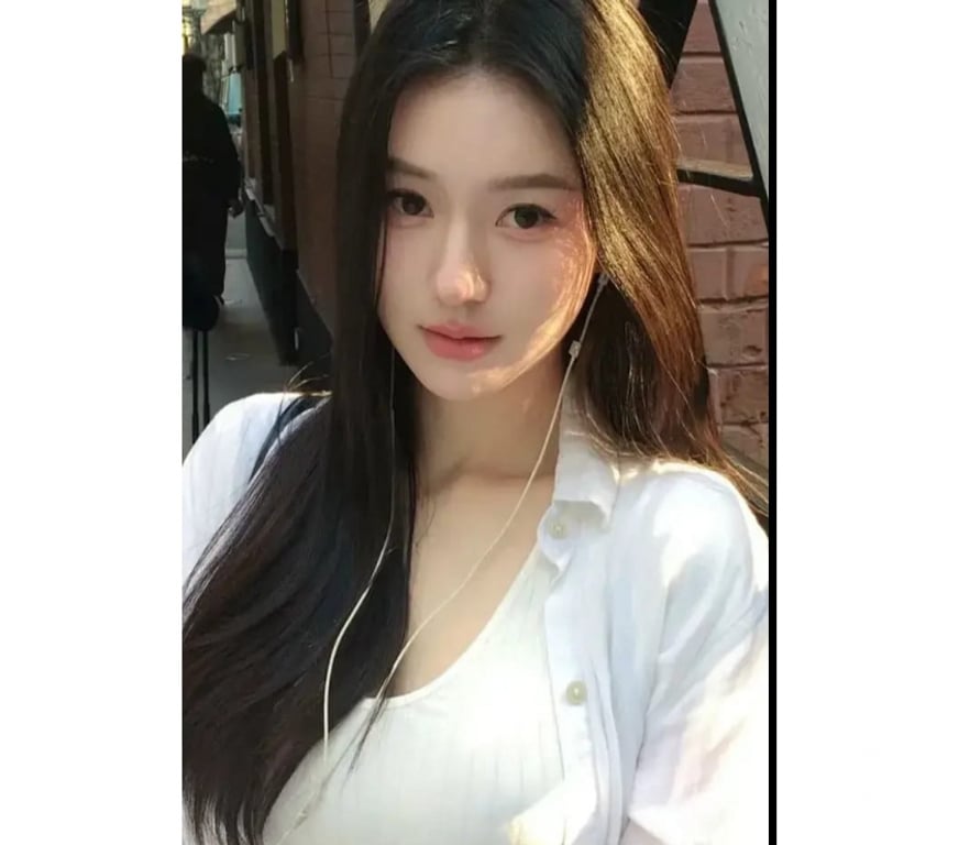 Escorts Merseyside Wirral - Photos for 🌹 Gentle Companion · Warm & Discreet 🌹(CH42)