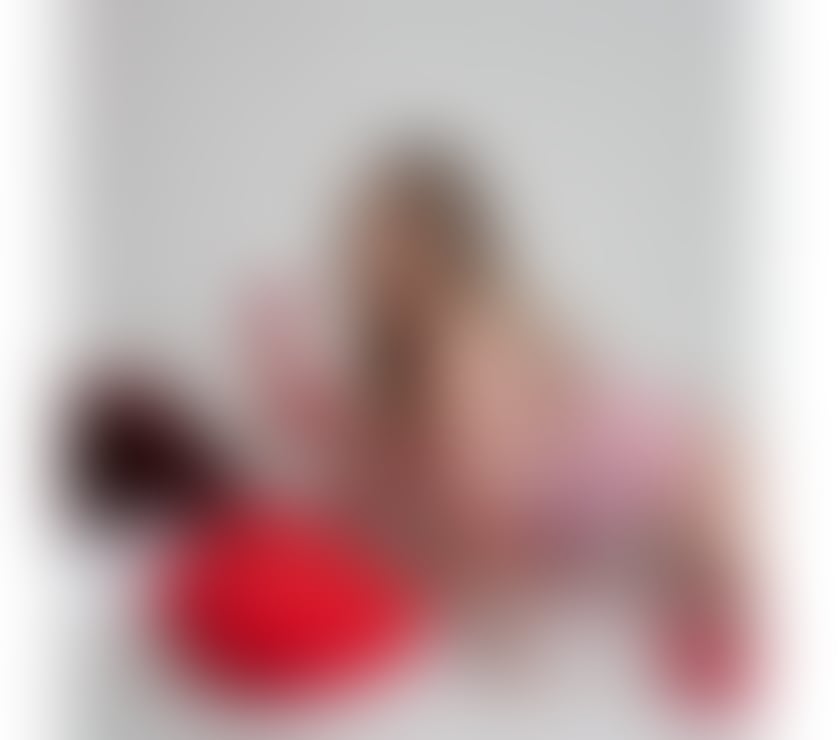 Escorts and Massages Bristol City Centre Bristol - Photos for Lola - sensul relaxing massage therapist