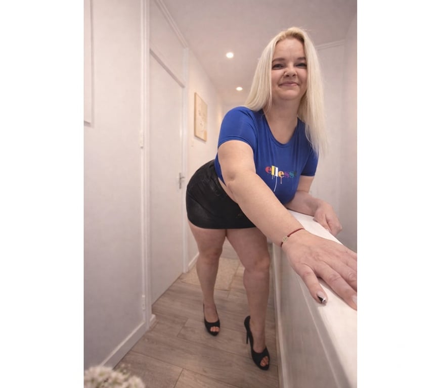 Escorts East London Commercial Road - East London - Photos for DANA SEXY👄🔝PARTY 🔝BIG ASS 🍑 NO RUSH🔥