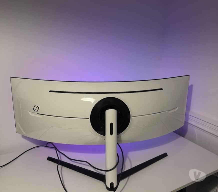 refurbished laptops West Midlands Birmingham - Photos for Samsung Odyssey Neo G9 QLED curved monitor 49