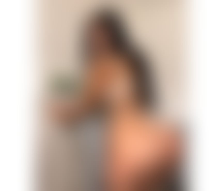 Escorts and Massages Slough Town Centre Slough - Photos for Laura hot Brazilian🇧🇷🥵