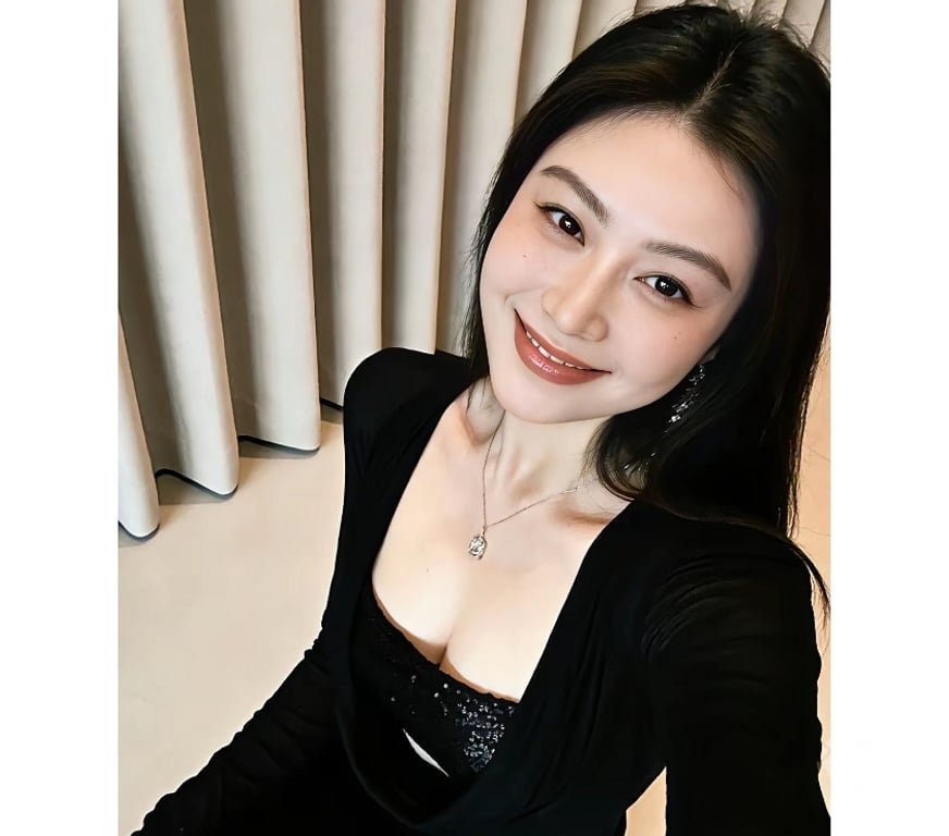 Escorts Merseyside Wirral - Photos for 🌹 Gentle Companion · Warm & Discreet 🌹(CH42)