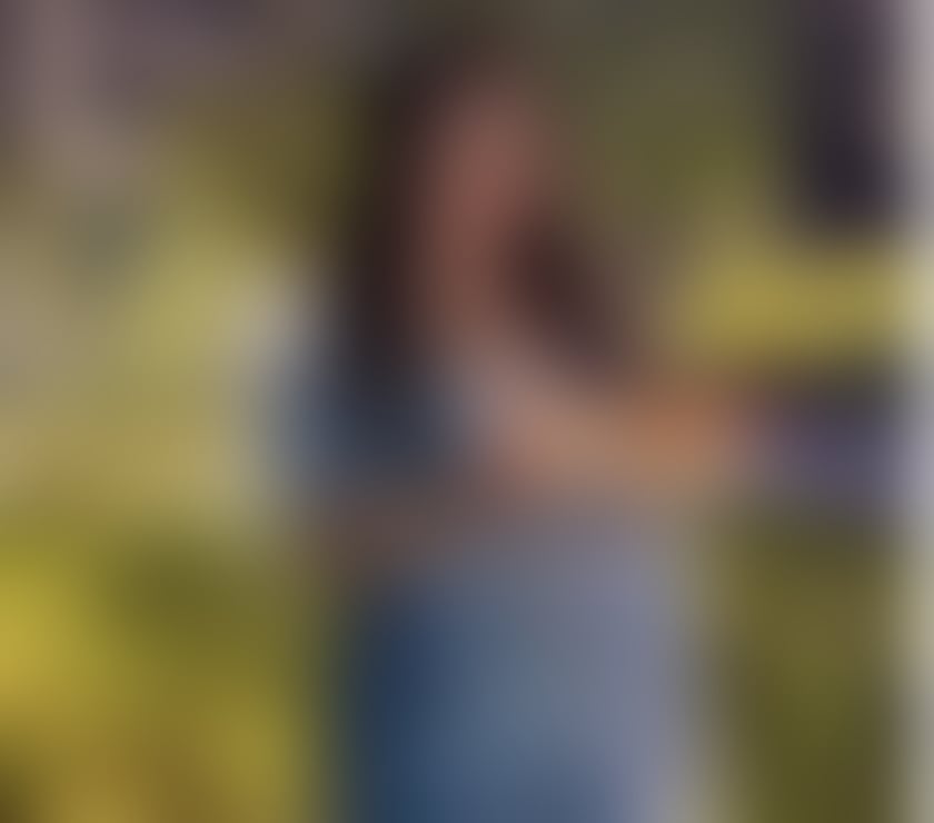 Hot and curve Indian babe 😍