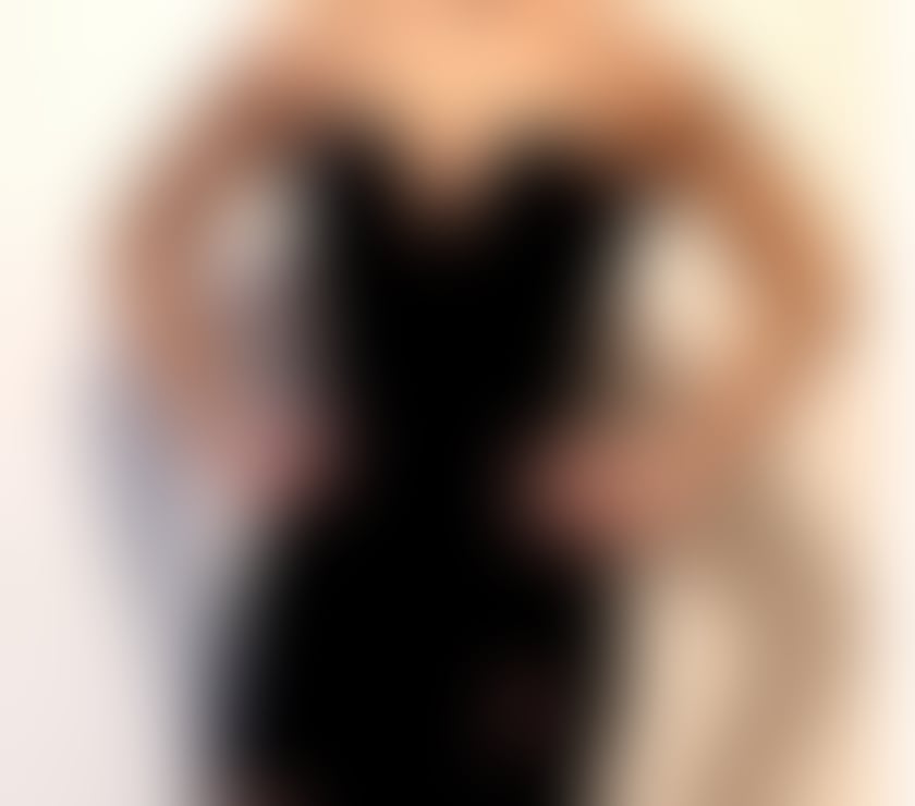 💋English Escort Slim & Busty Pocket Rocket